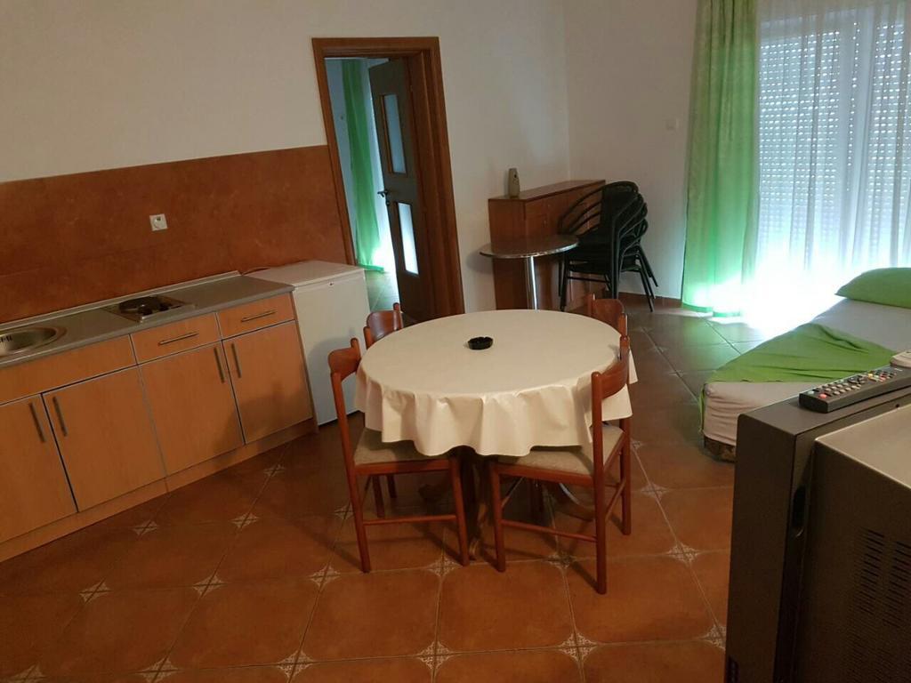 Guesthouse Mb Knezevic Budva Exterior foto